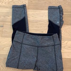 Lululemon size 4 grey crop leggings